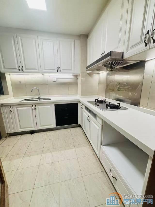 恒大河悦府一期精装房126平85万