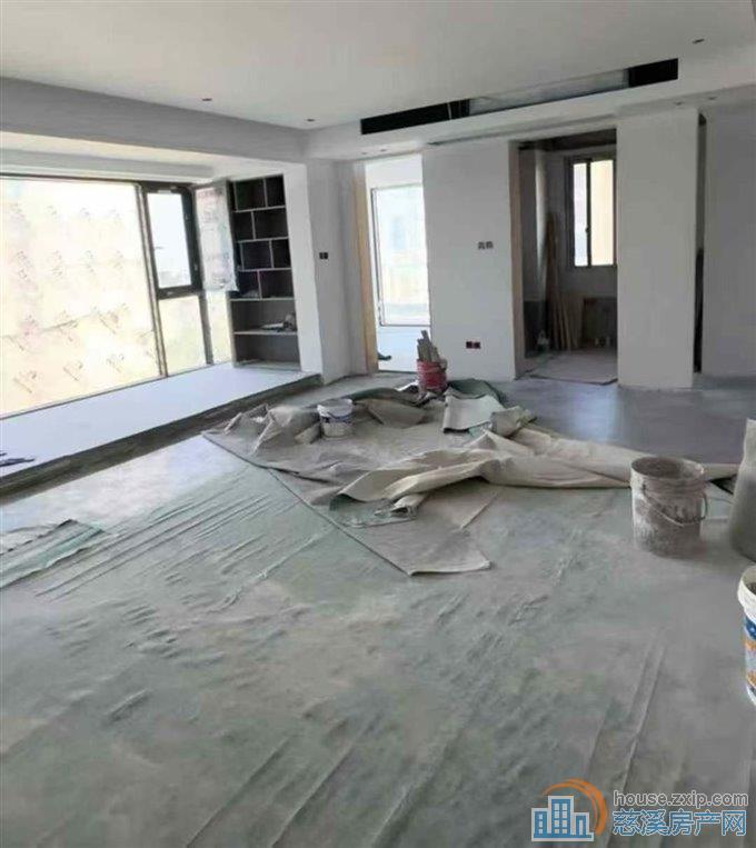 青樾府143平半装修155万