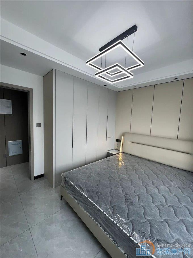 出租江滨之城70平方3500每月