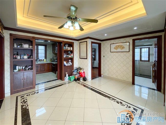 和润公寓179平218万带车库