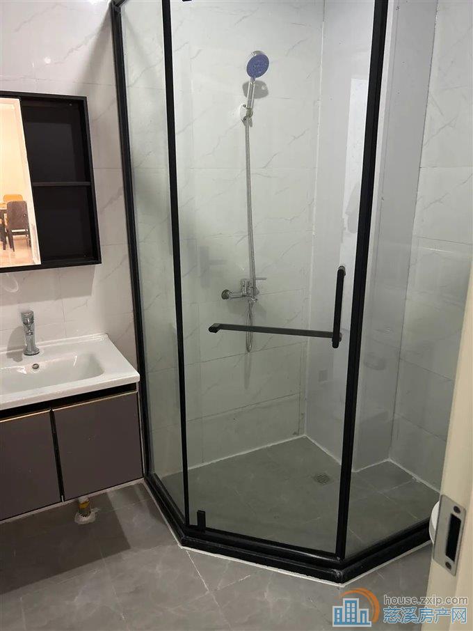 出租君塘名筑2000元/月