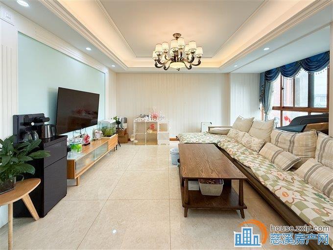 碧海星辰132平电梯洋房精装带车位155