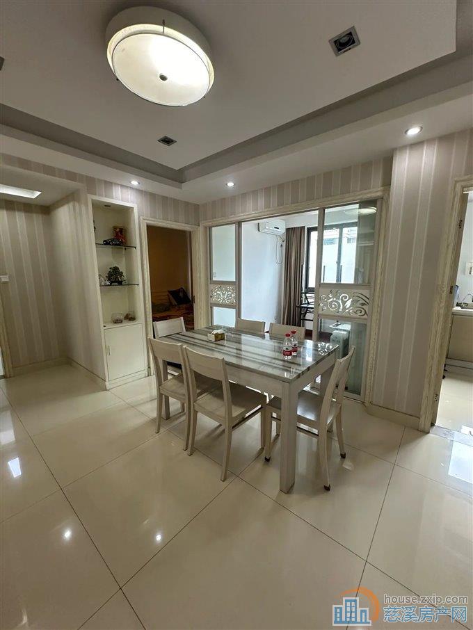 城市桃源，精装洋房，配置齐全，可拎包入住