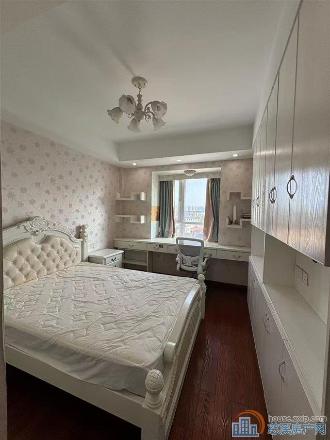 天赐家园137平精装楼层位置好148万