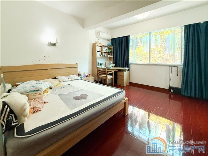 玲珑小区 103平 109万