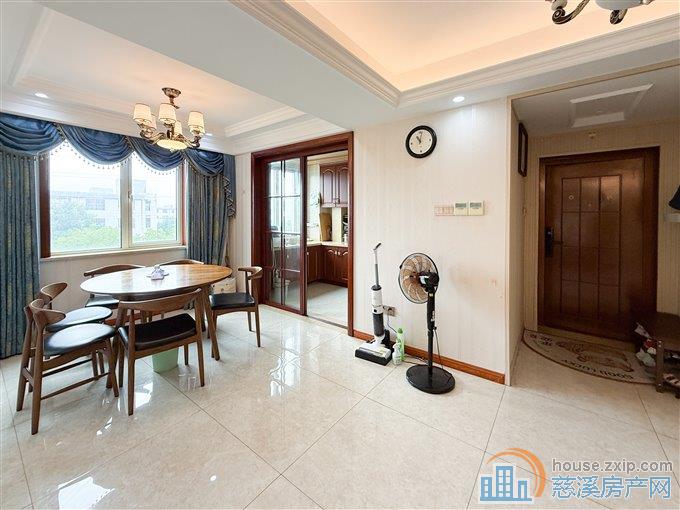 碧海星辰132平149.8万送车位