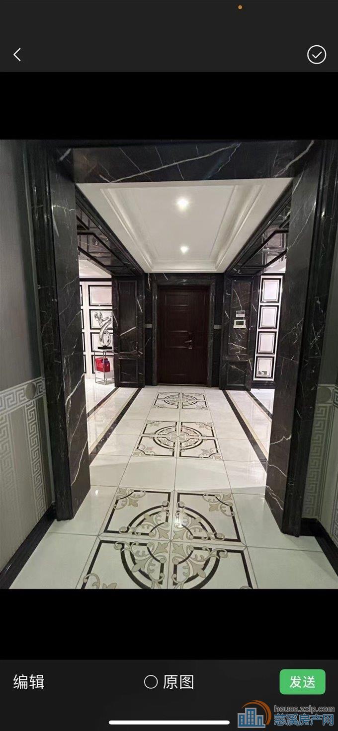 华润凯旋门LW位置东边套装修地暖中央