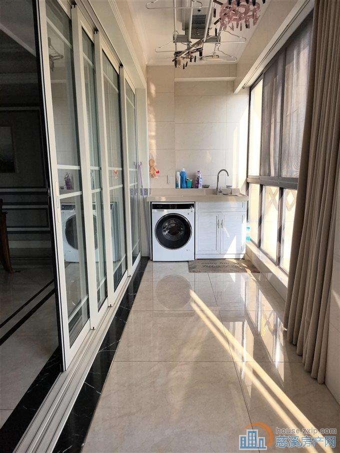 天悦湾花苑225平256万豪装满五唯一