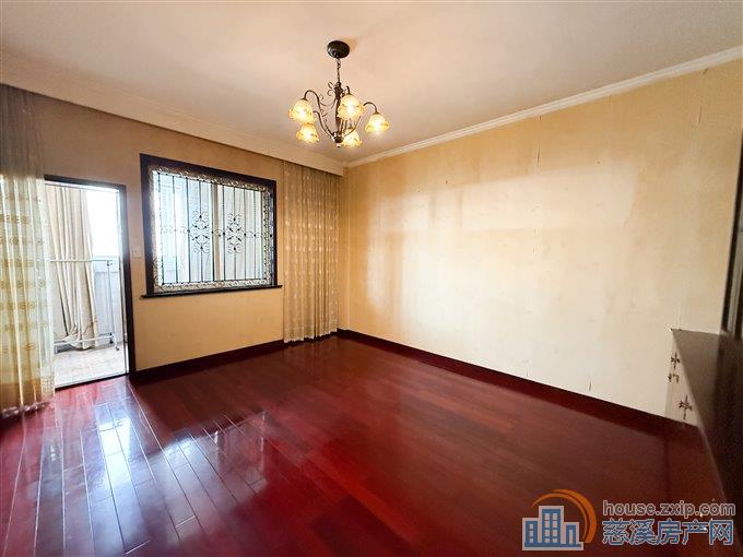 秀水华庭174平159.8万顶复送车位