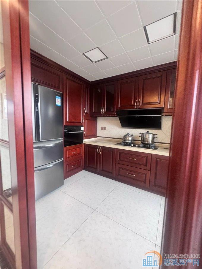 嘉景园 豪装182.6平方带地暖 中上层