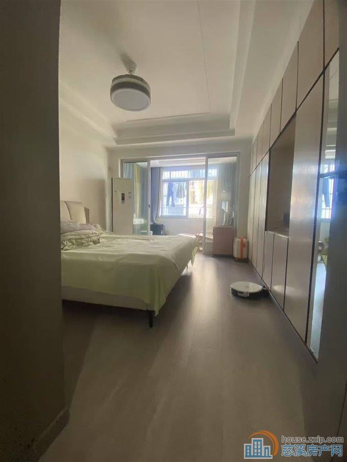 童家新村2楼72.4平精装90万