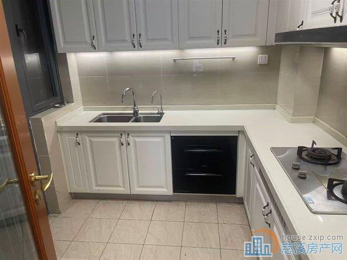 恒大河悦府一期统一精装湖景房精装2年到