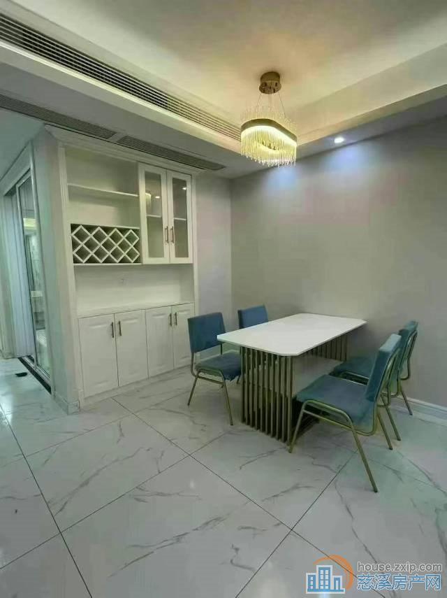 峙山庄园两室两厅97平97.8万精装