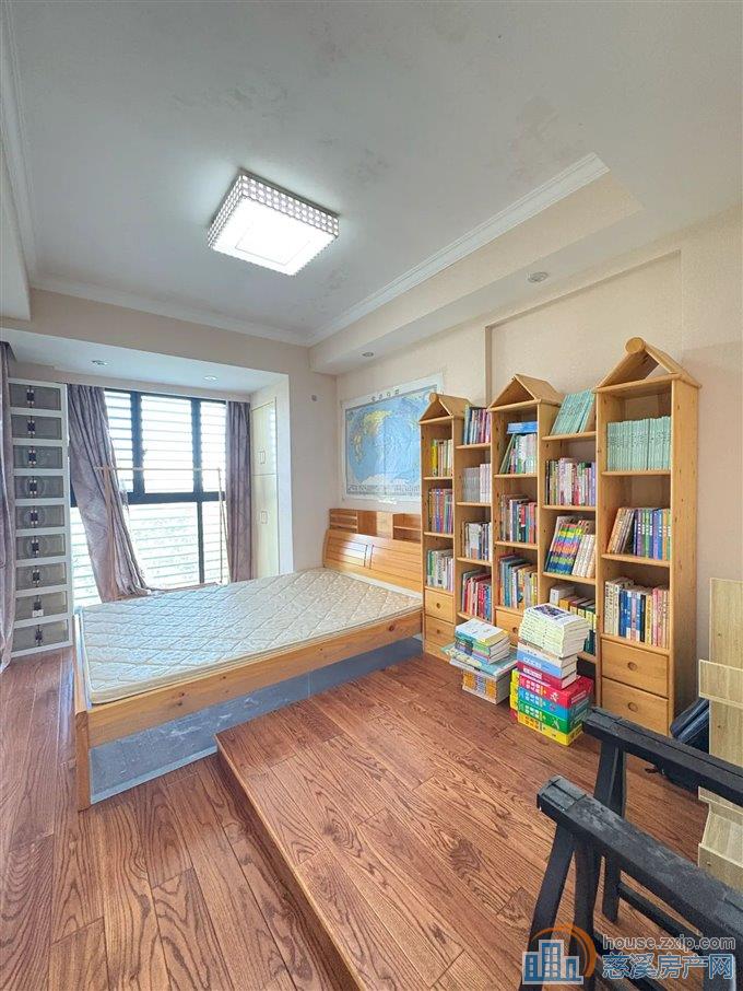 智慧谷 94平 150万 精装修