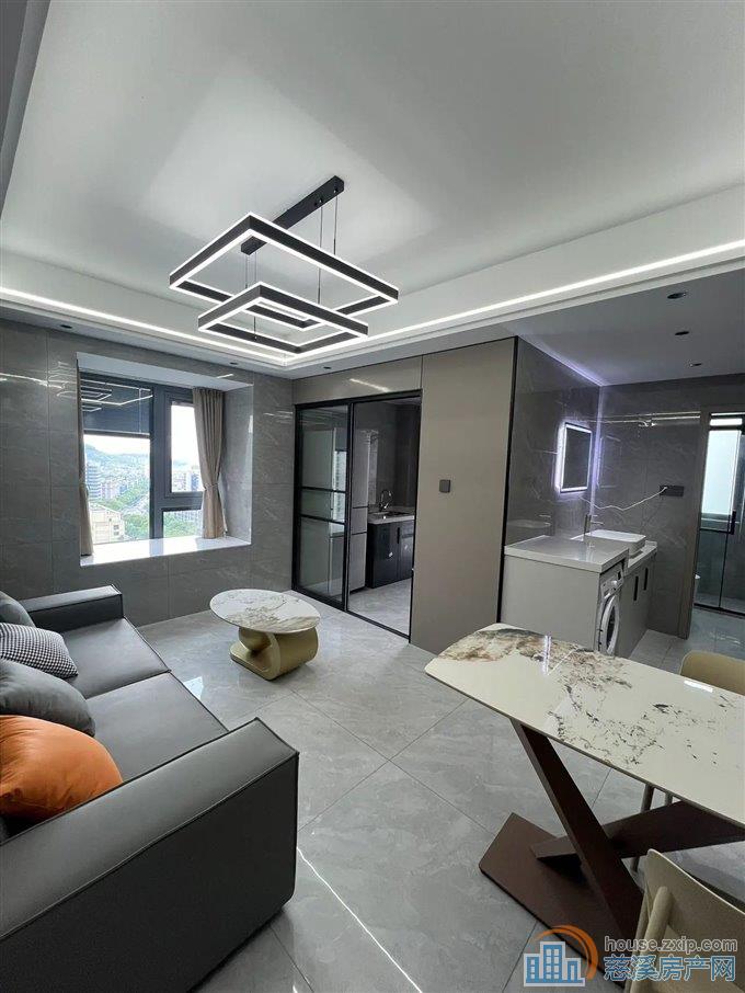 出租江滨之城70平方3500每月