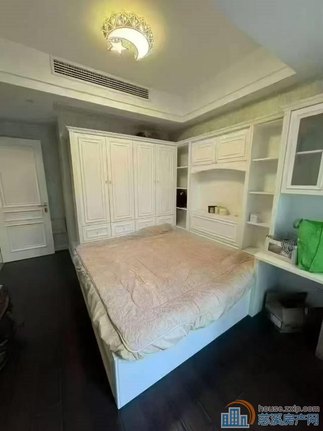 华润凯旋门中高楼层141平豪装230万