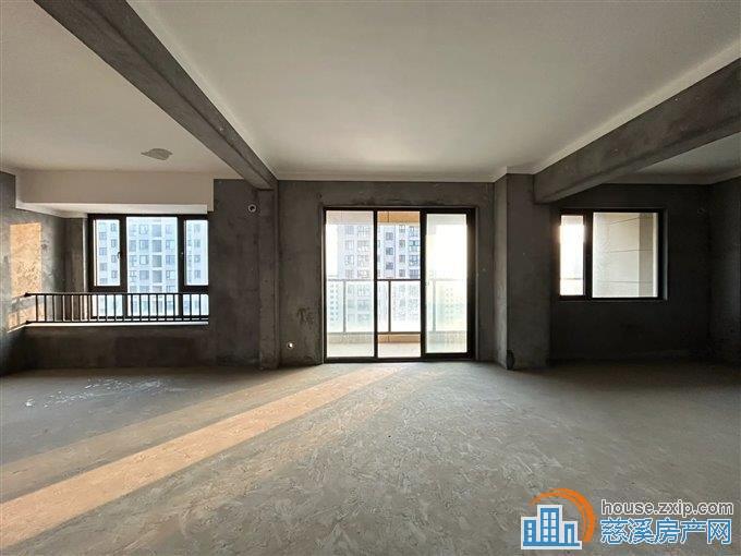 盛泰嘉苑145平 黄金楼层 182.8万