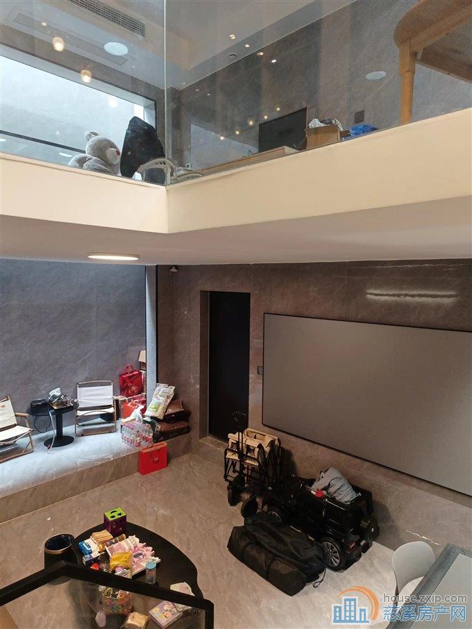 檀悦府下叠 百万装修 送双车位 410万