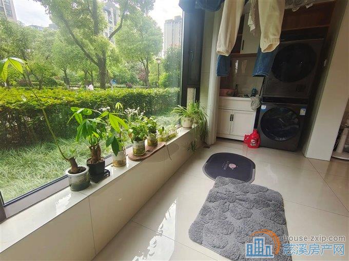 金仕华庭 精装保养好 低楼层