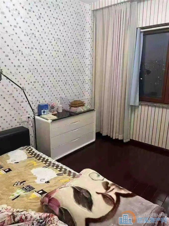 和润公寓 128平精装拎包入住 送车库