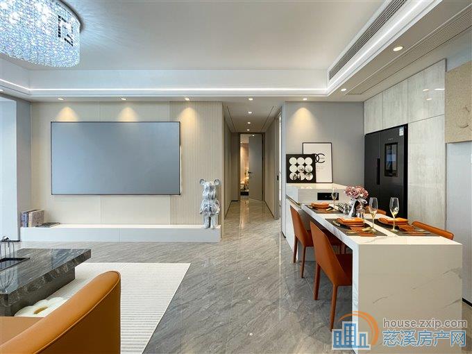 特价 裕嘉小区 豪装50万 送车位