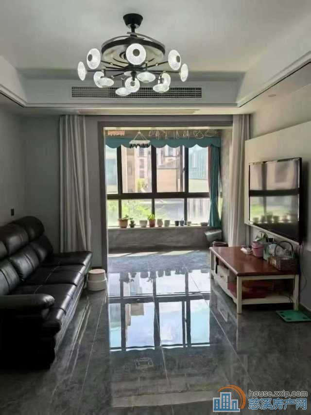 出售 檀悦府 100平 精装170万