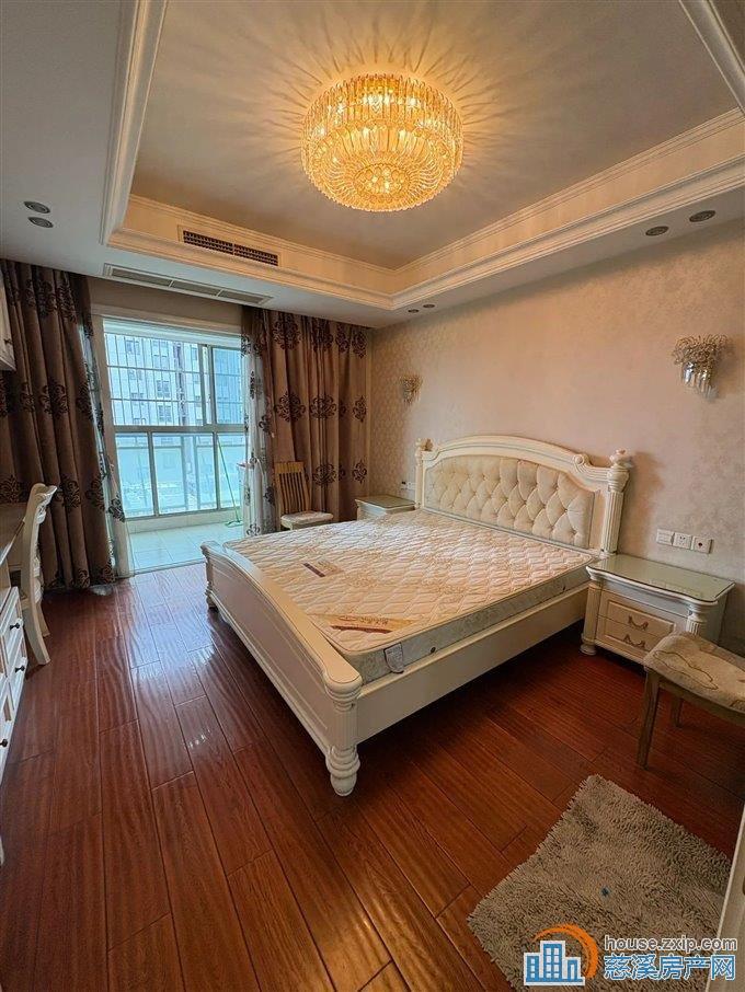 急卖 鸿都大厦 精装97平方113.8万