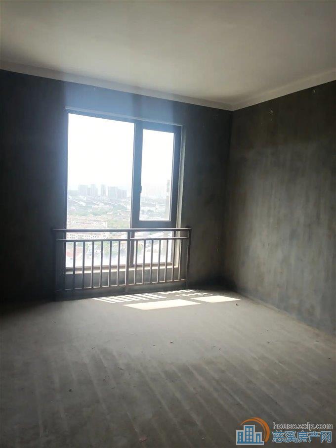 嘉景园 毛坯159平方 带车位 杂物间