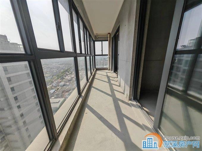 悦未来 170平带车位260万 急卖特价