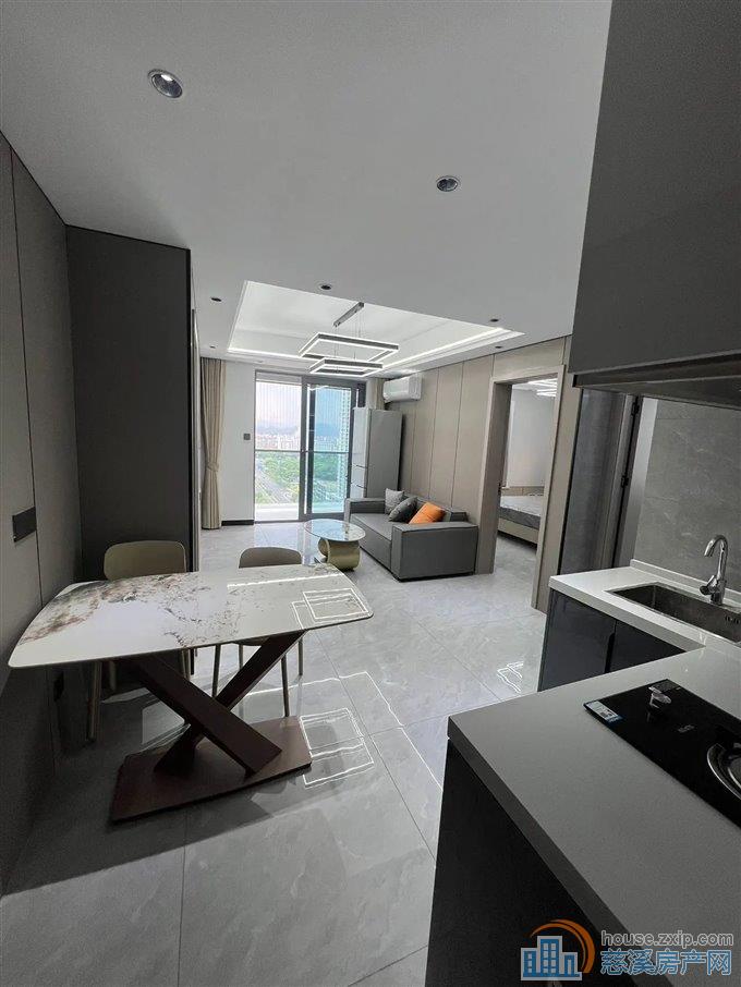 出租江滨之城70平方3500每月