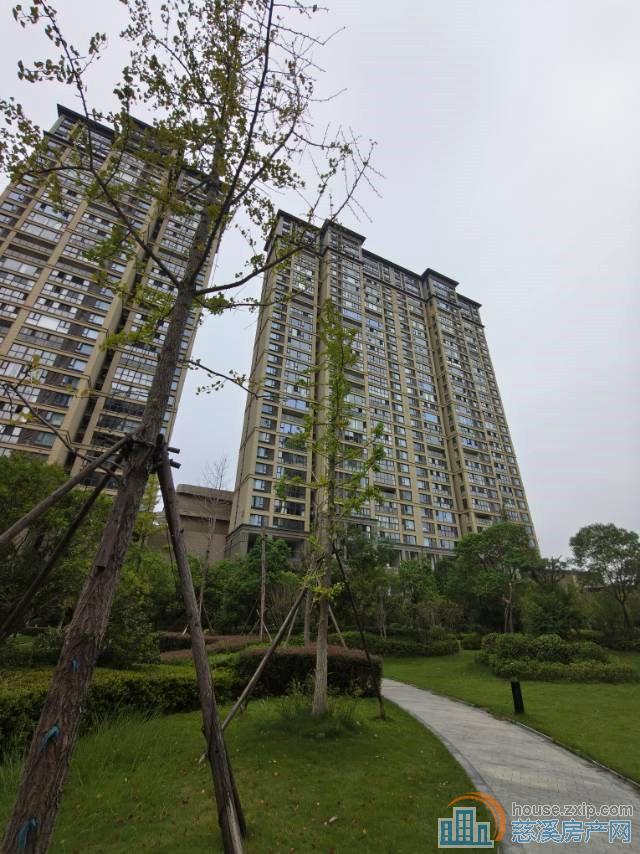 明月佳苑90平精装车位120万