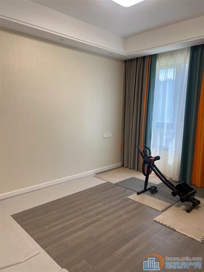 盛泰嘉苑精装107平140万中间楼层