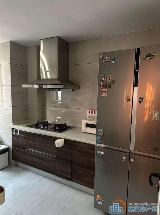 保利二期，161平，163万