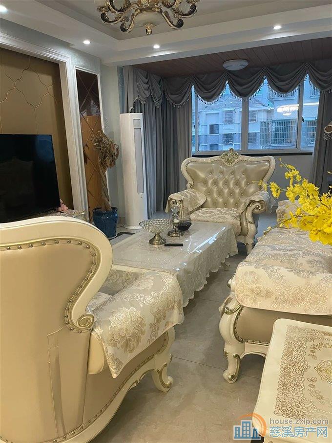 舜韵华庭 精装 124平方82万 送车库