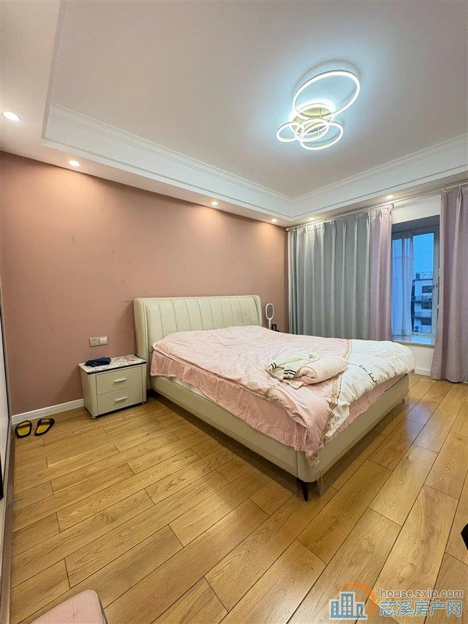 月桂府精装4室142平100万高超性价比