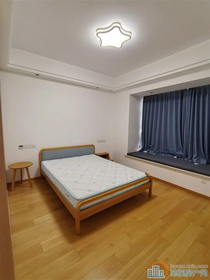 金仕华庭 142平 230.8万 精装修