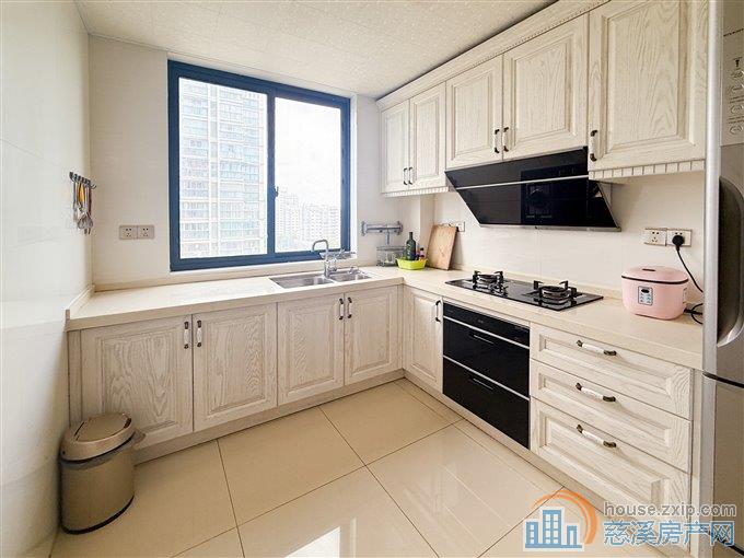 美华银桂苑 精装修 黄金楼层 带车位