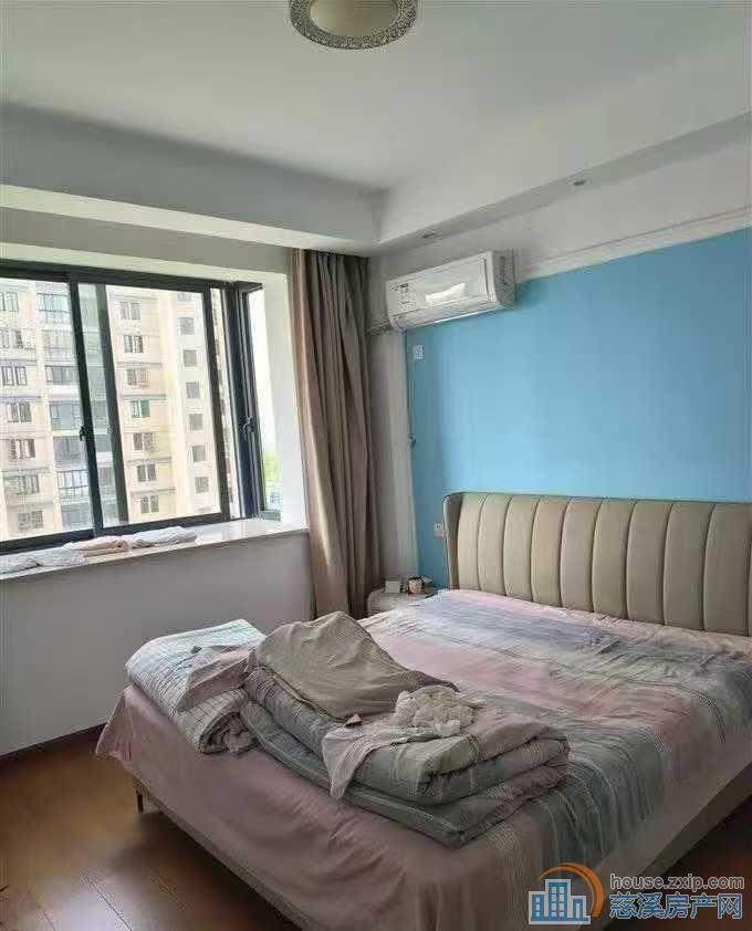 明月佳苑122平远离高架车位杂物间精装