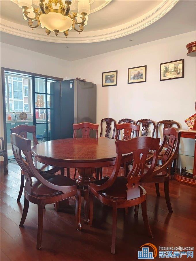 东方明珠洋房 197平精装送双车位205