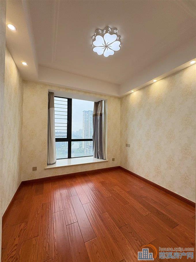 祥生祥园 精装140平 满五唯一