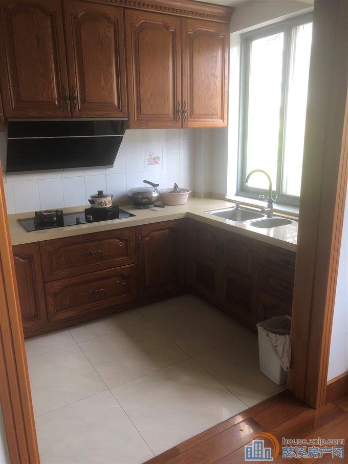 捡漏孙塘新村188平2楼朝南5间带车库