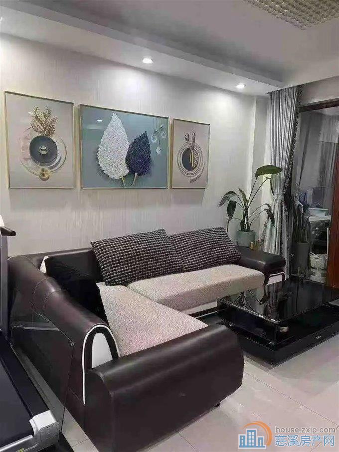 和润公寓 128平精装拎包入住 送车库