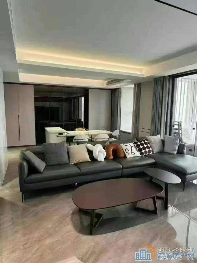 碧桂园云顶194平豪装512.8万满2年