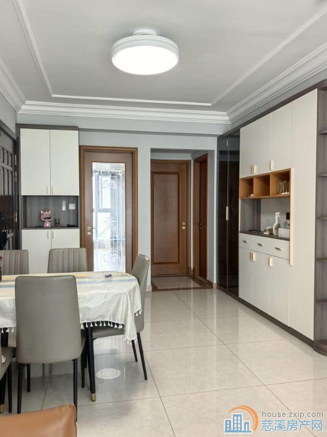 急卖恒大河悦府一期边套南北通透