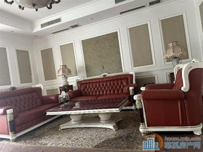 东方明珠上叠豪装带双车位车库储藏间