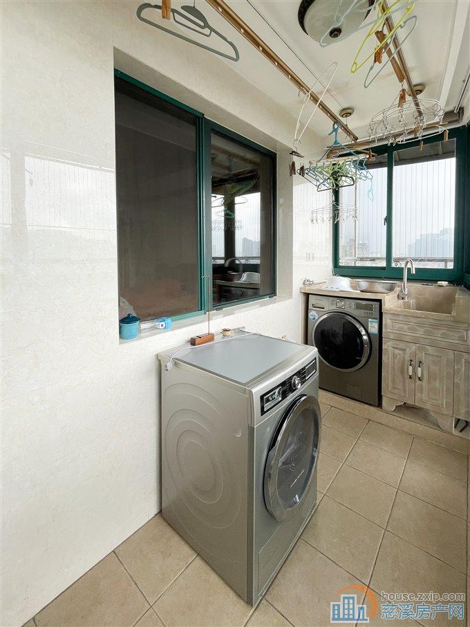 和润公寓179平218万带车库