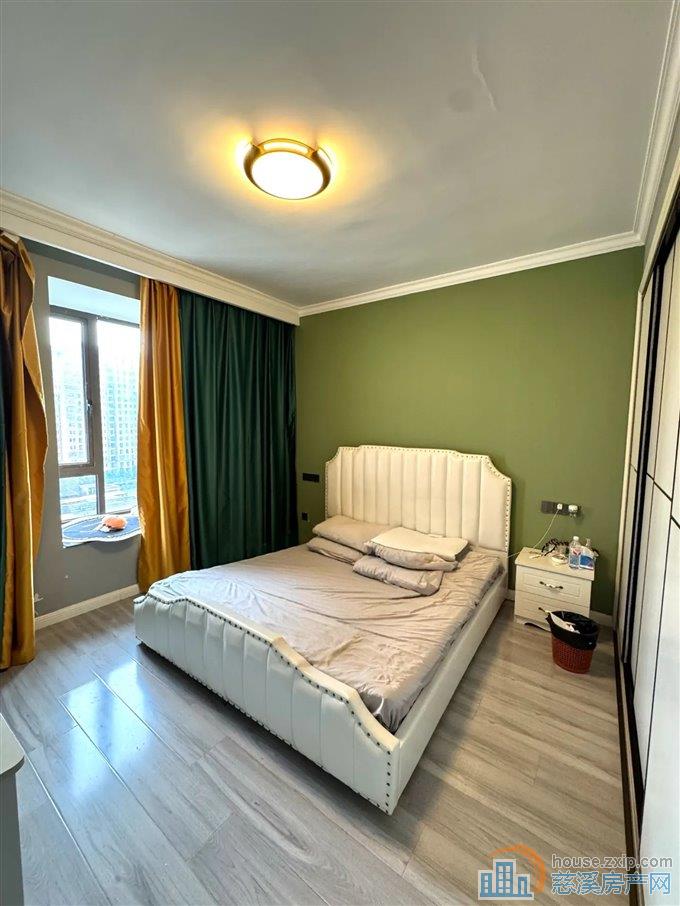 尚源佳苑120平135万精装修三居室