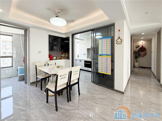 梧桐府 精装143平方166.6万带车位