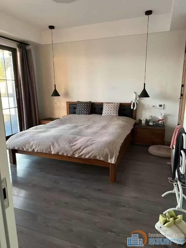 保利二期，161平，163万