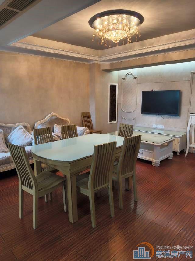 捡漏鸿都大厦97平电梯2室2卫精装新